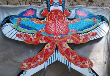 医院不锈钢风筝雕塑