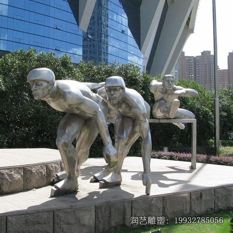 广场不锈钢跨栏雕塑 广场不锈钢跨栏雕塑