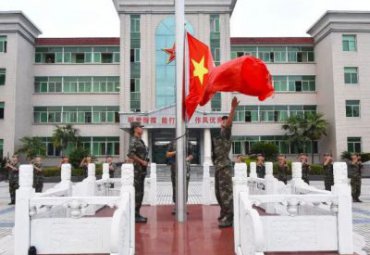 学校升旗台景观石雕