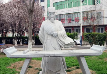 景区诸葛亮人物石雕