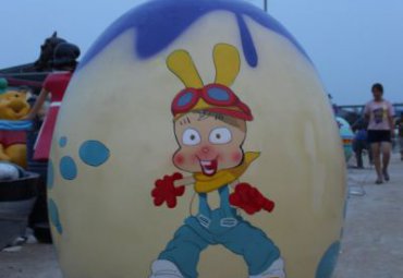 城市玻璃钢鸡蛋雕塑