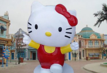 商业街玻璃钢kt猫雕塑