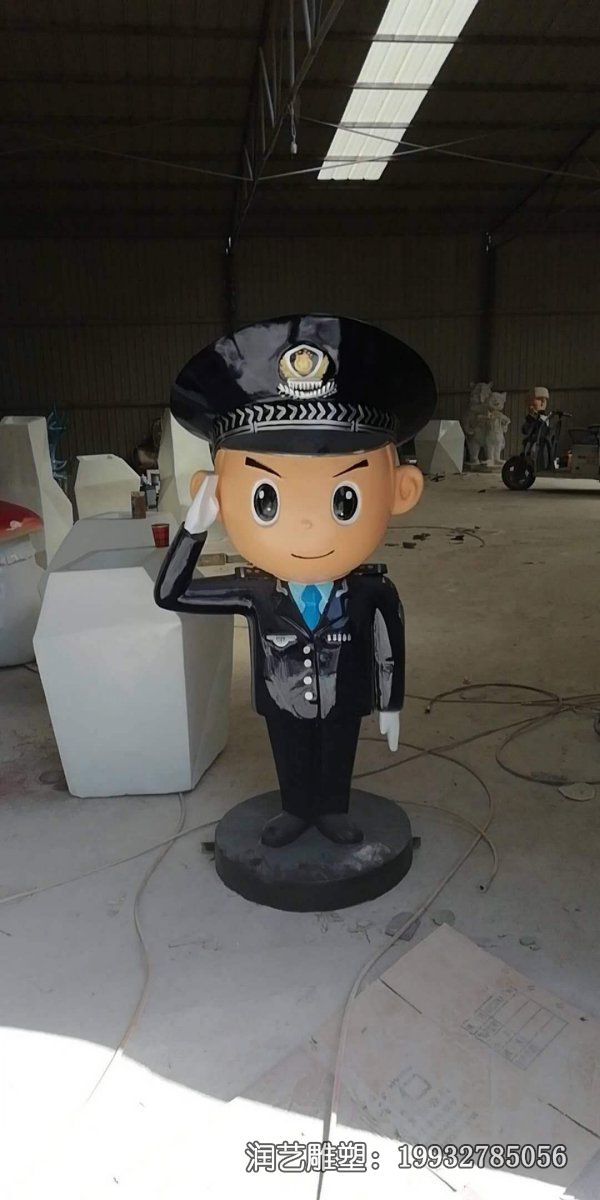 小区玻璃钢警察雕塑 小区玻璃钢警察雕塑