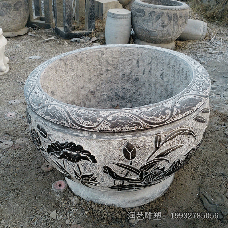 草坪石雕水缸雕塑 草坪石雕水缸雕塑