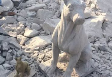 城市石雕狗动物雕塑