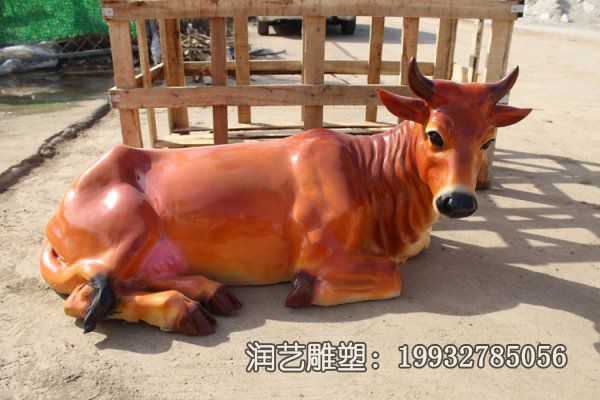 景区玻璃钢黄牛雕塑 景区玻璃钢黄牛雕塑