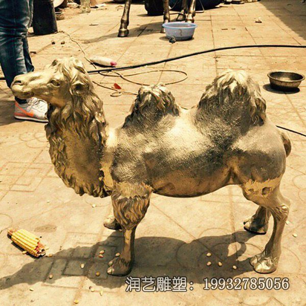 游乐场铜雕骆驼雕塑 游乐场铜雕骆驼雕塑