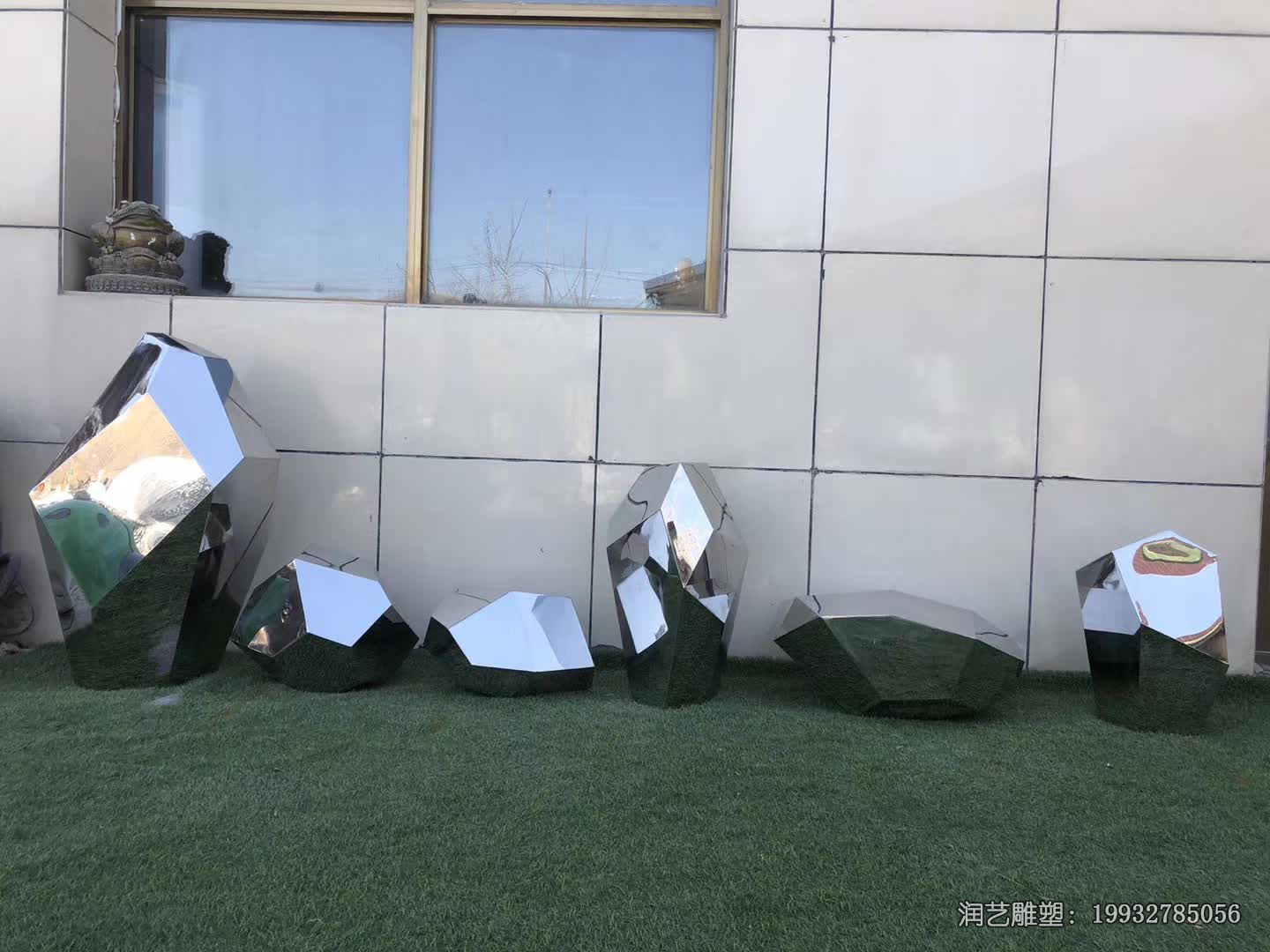 广场不锈钢石头雕塑 广场不锈钢石头雕塑