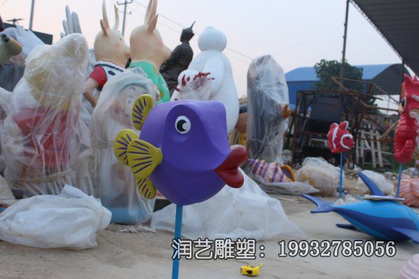 商场玻璃钢鱼雕塑 商场玻璃钢鱼雕塑