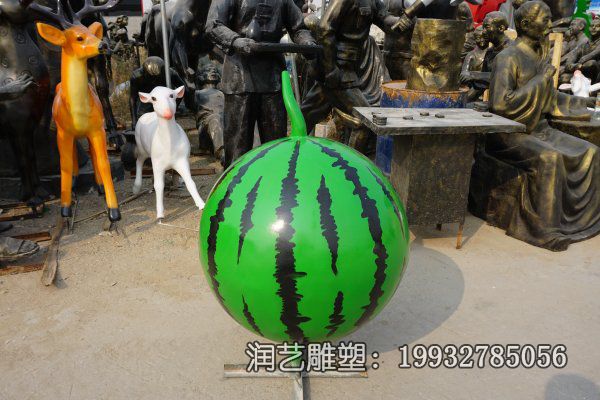 草坪玻璃钢西瓜雕塑 草坪玻璃钢西瓜雕塑