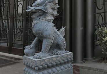 街道石雕麒麟雕塑