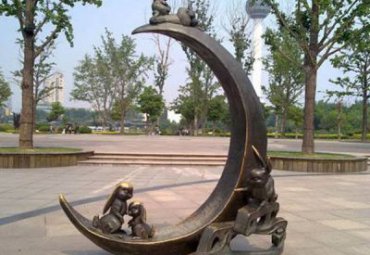 广场铜雕兔子雕塑