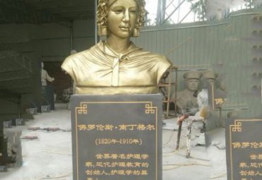 景区铜雕南丁格尔雕塑