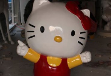 广场玻璃钢kt猫雕塑