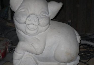 景区石雕猪雕塑