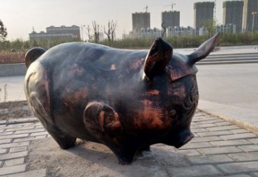 公园铜雕猪动物雕塑