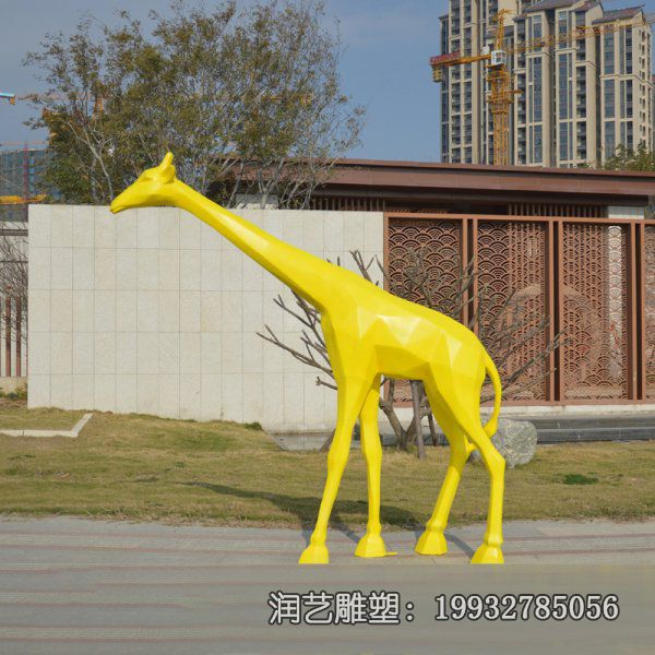 小区玻璃钢长颈鹿雕塑 小区玻璃钢长颈鹿雕塑