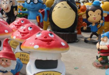 广场玻璃钢垃圾桶雕塑