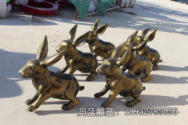 广场铜雕兔子雕塑 广场铜雕兔子雕塑