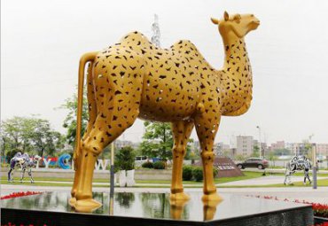 景区不锈钢骆驼雕塑