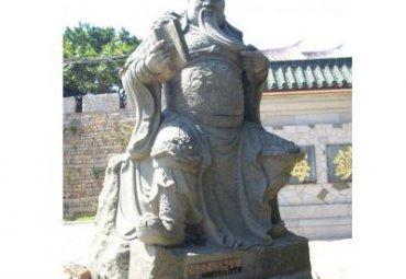 广场石雕关公雕塑