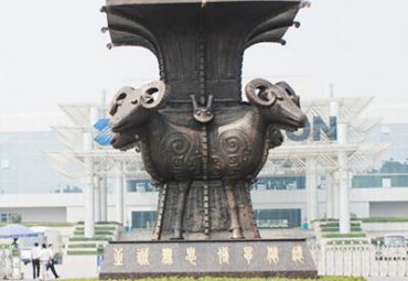 景区铜雕四羊方尊雕塑