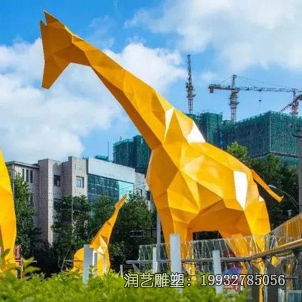 景区玻璃钢长颈鹿雕塑 景区玻璃钢长颈鹿雕塑