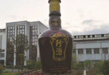 景区玻璃钢酒瓶雕塑