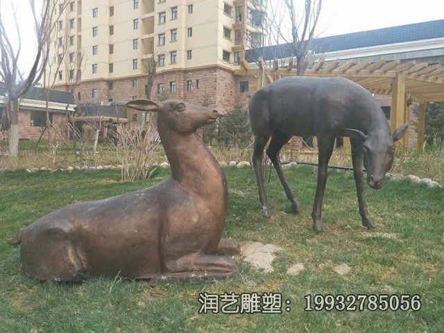 草坪铜雕鹿动物雕塑 草坪铜雕鹿动物雕塑