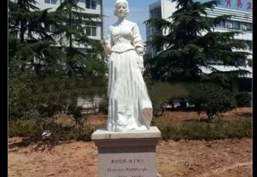 广场石雕南丁格尔雕塑