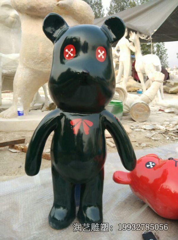 公园玻璃钢暴力熊雕塑 公园玻璃钢暴力熊雕塑