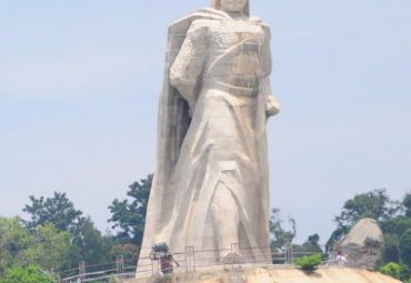 校园石雕郑成功雕塑