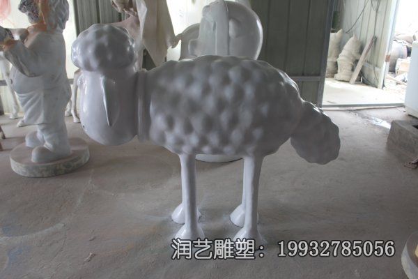 酒店玻璃钢小羊肖恩雕塑 酒店玻璃钢小羊肖恩雕塑