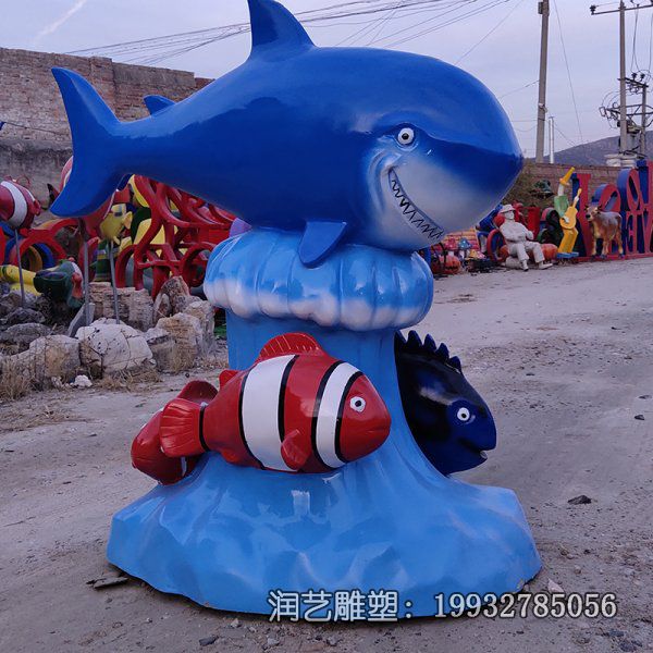 草坪玻璃钢鲨鱼雕塑 草坪玻璃钢鲨鱼雕塑