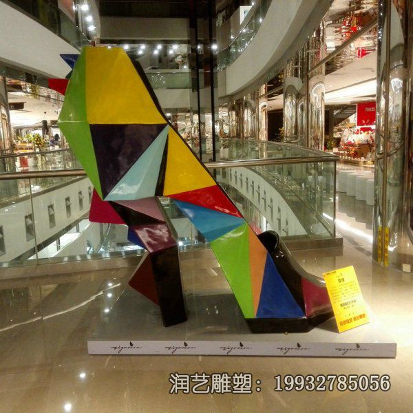 广场玻璃钢鞋雕塑 广场玻璃钢鞋雕塑