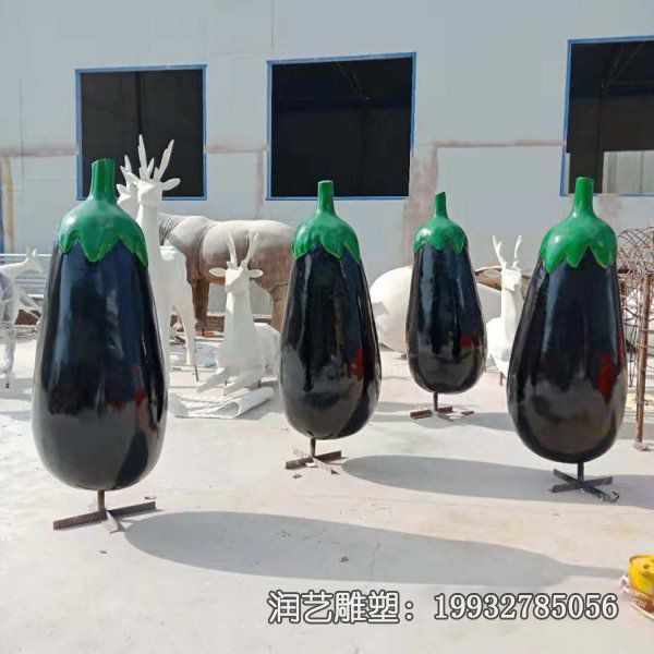 商业街玻璃钢茄子雕塑 商业街玻璃钢茄子雕塑
