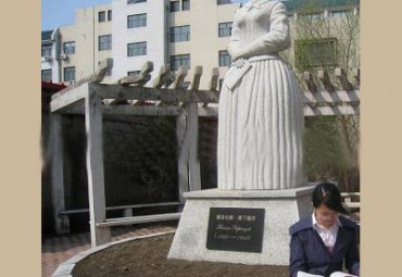 公司石雕南丁格尔雕塑