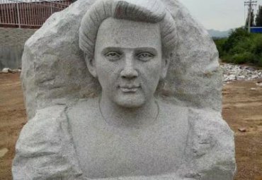 园林石雕居里夫人雕塑