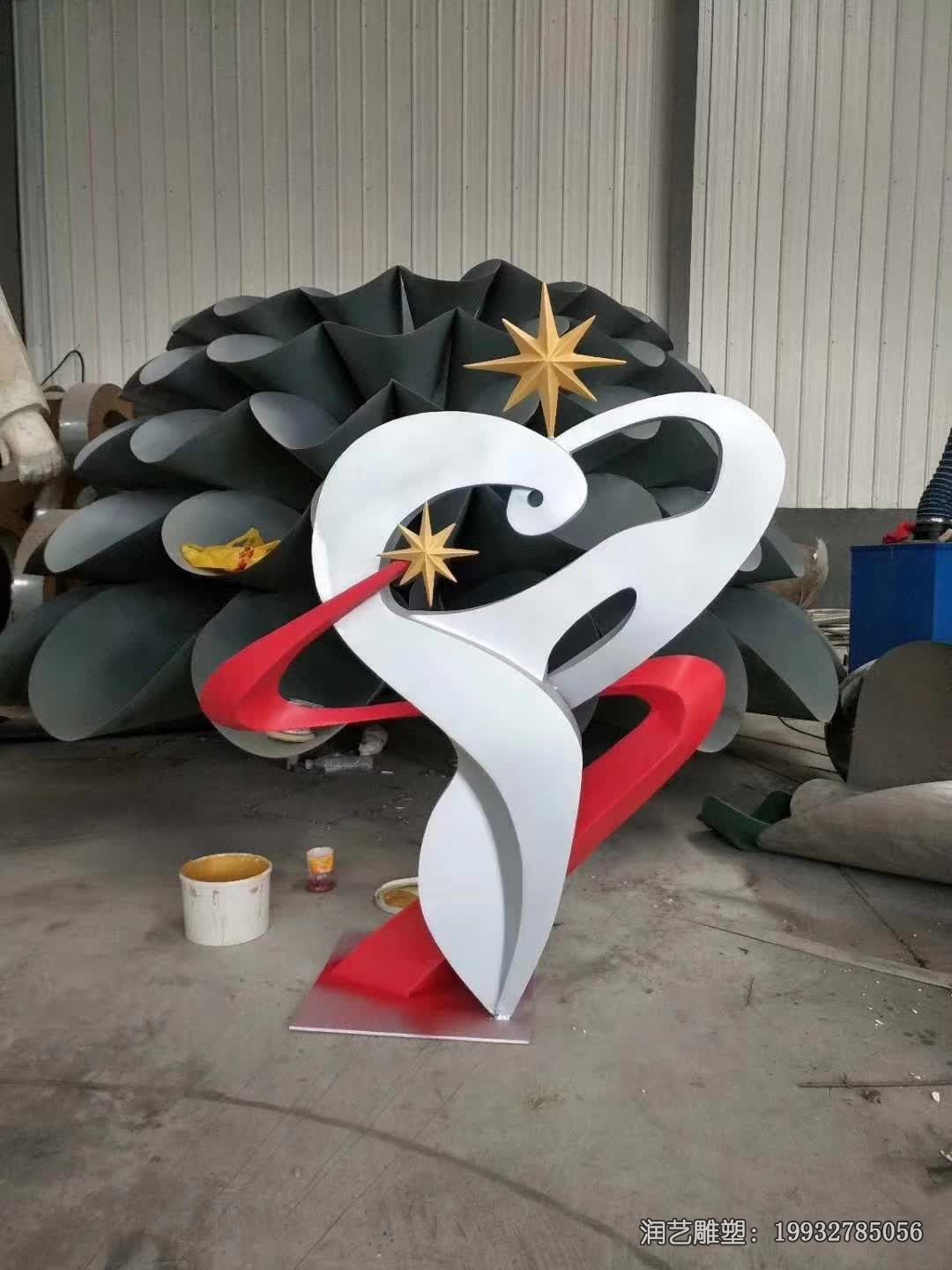 草坪不锈钢爱心雕塑 草坪不锈钢爱心雕塑
