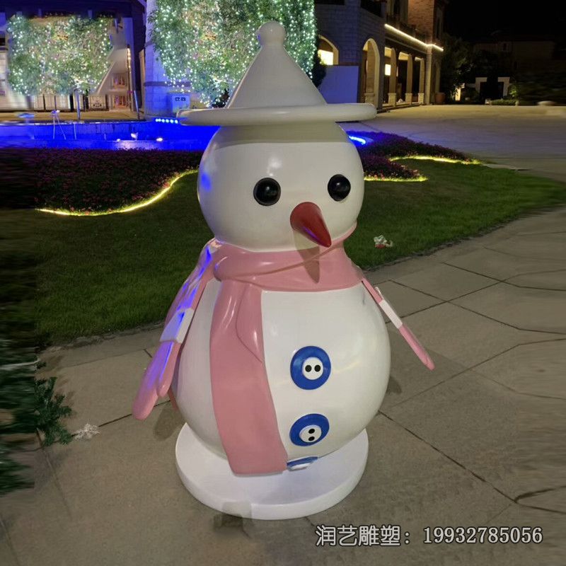 广场玻璃钢雪人雕塑 广场玻璃钢雪人雕塑