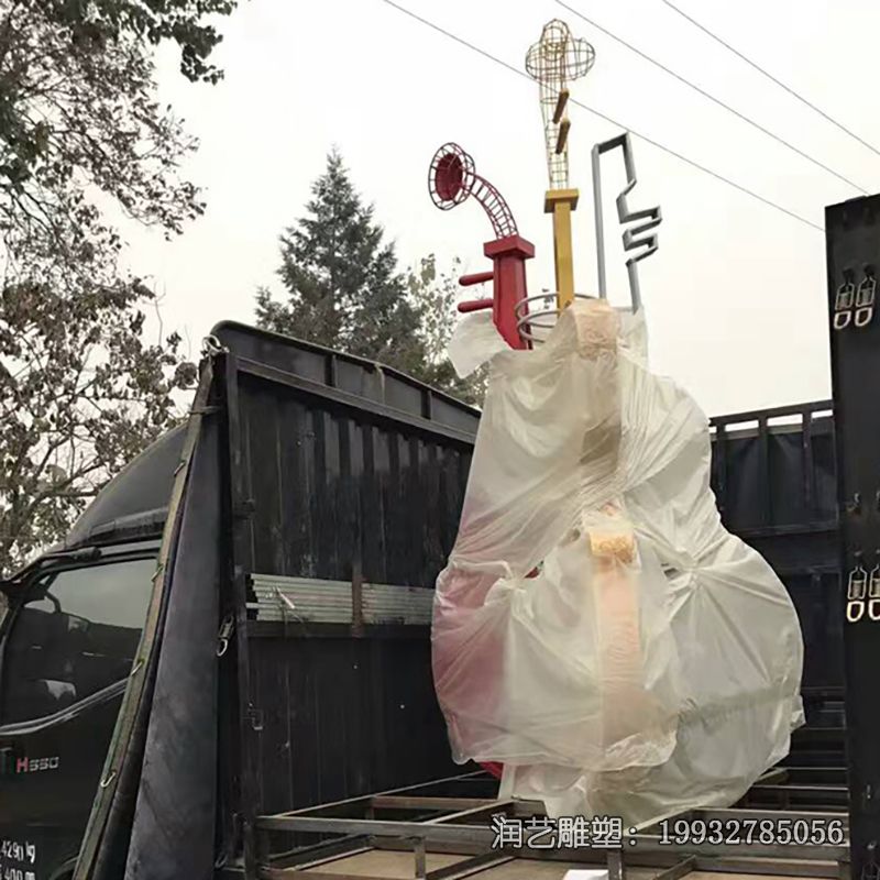草坪不锈钢大提琴雕塑 草坪不锈钢大提琴雕塑