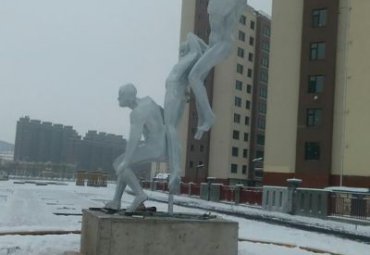 城市不锈钢打篮球雕塑