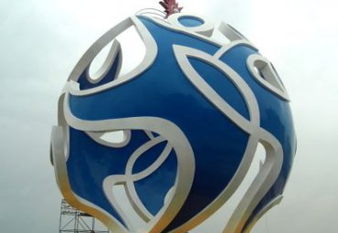 城市不锈钢镂空球雕塑