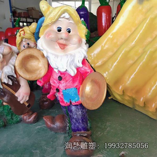 商业街玻璃钢小矮人雕塑 商业街玻璃钢小矮人雕塑