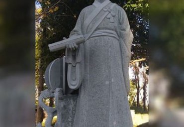 商业街张衡石雕