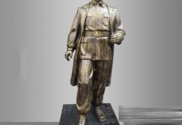 小区白求恩人物铜雕