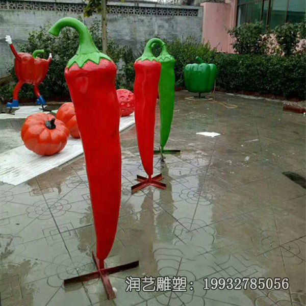 公园玻璃钢辣椒雕塑 公园玻璃钢辣椒雕塑