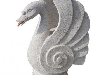 草坪天鹅石雕