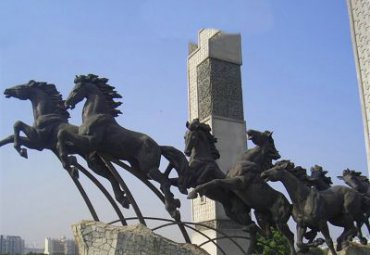 城市马动物铜雕