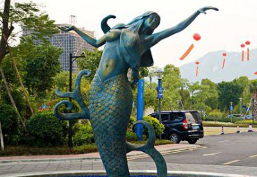 小区美人鱼人物铜雕
